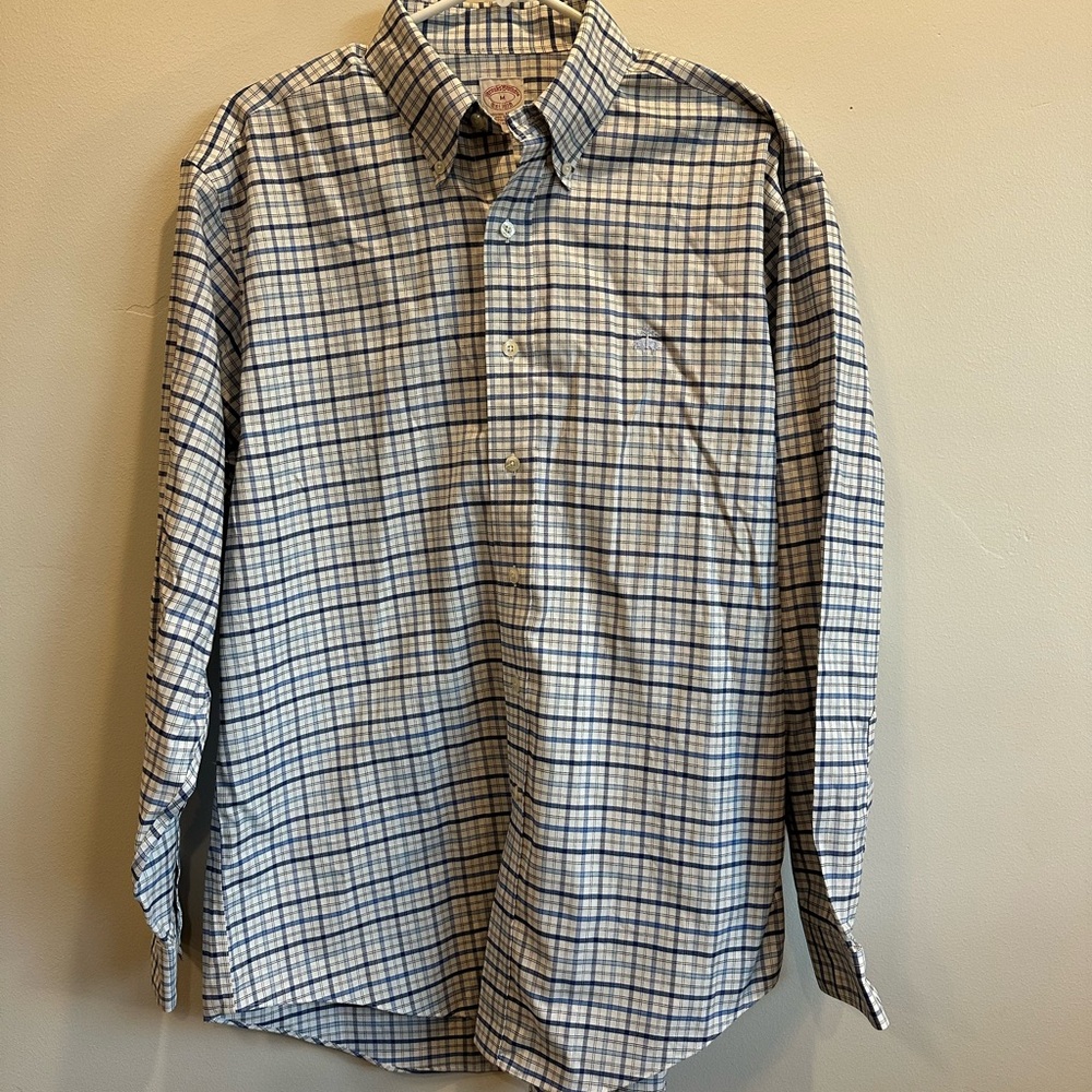 Brooks Brothers Blue and White Casual Button Down Shirt Medium